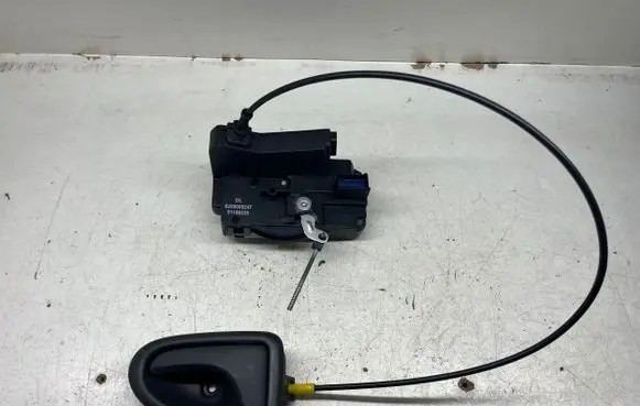 Renault Trafic II (X83) Front door lock 8200008247 91166228