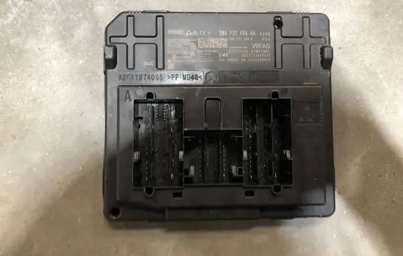 Volkswagen PASSAT B9 Central body control module 5WA937084AA A2C11974005