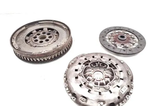 Nissan Qashqai Clutch set kit 123103008R
