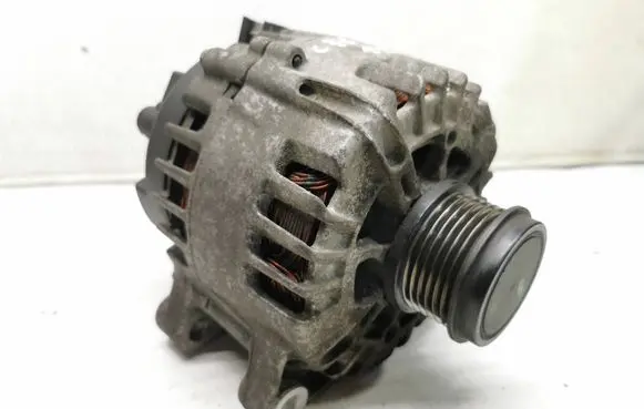 Volvo C30 Generator/alternator 30659390 112023457 TG15C186