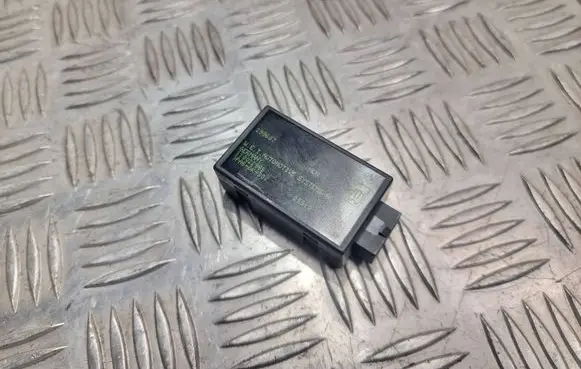 Ford C-MAX II Seat heating relay 299607