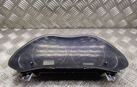 Toyota Avensis T250 Speedometer (instrument cluster) 8380005631 MB2574300150