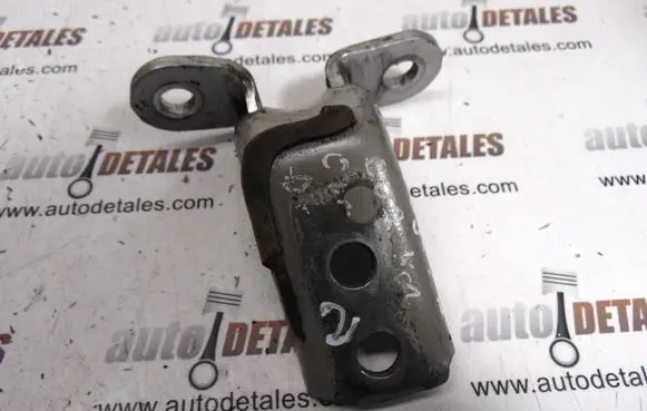 Toyota Corolla E120 E130 Front door upper hinge