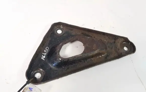 Opel Astra G Engine mounting bracket