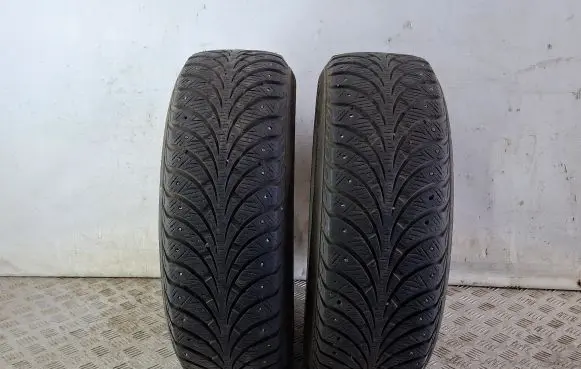 Toyota Avensis T250 R15 winter/snow tires with studs GOODYEAR ULTRAGRYPEXTREME 19565R15