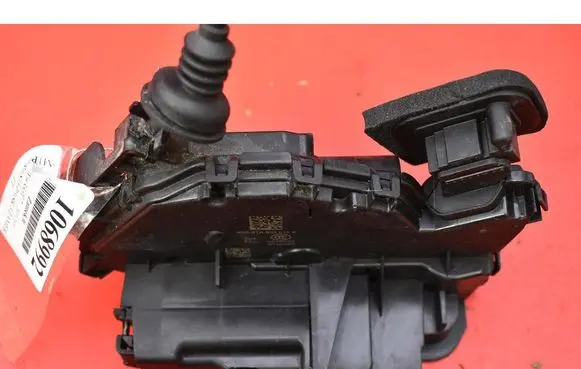Volkswagen Golf Sportsvan Rear door lock 5TA839015K