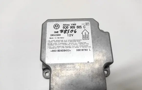 Volkswagen PASSAT B5.5 Airbag control unit/module 6Q0909605C 5WK42900 38010702L