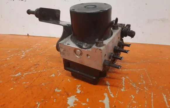 Volkswagen Fox ABS Pump 5Z0614117B