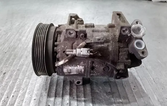 Renault Laguna III Air conditioning (A/C) compressor (pump) 8200720417A