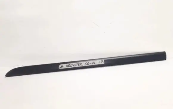 Skoda Roomster (5J) Front door trim (molding)