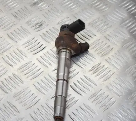 Audi Q3 8U Fuel injector 04L130277AC 0445116469