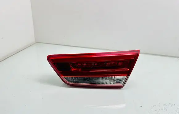 KIA Optima Tailgate rear/tail lights