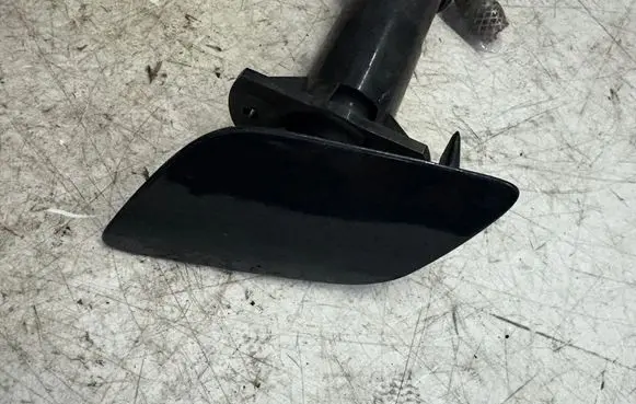Audi Q7 4L Headlight washer spray nozzle