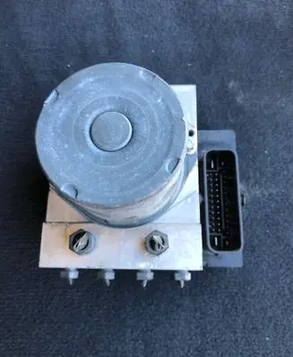 Mercedes-Benz E W212 ABS Pump 0265951860 20719K1597