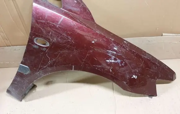 Mitsubishi Space Wagon Fender