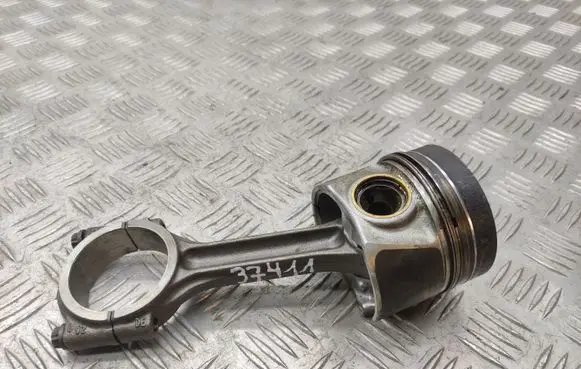 Skoda Octavia Mk3 (5E) Piston with connecting rod