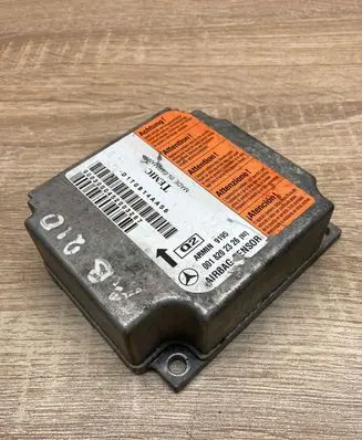 Mercedes-Benz E W210 Airbag control unit/module 0018202326