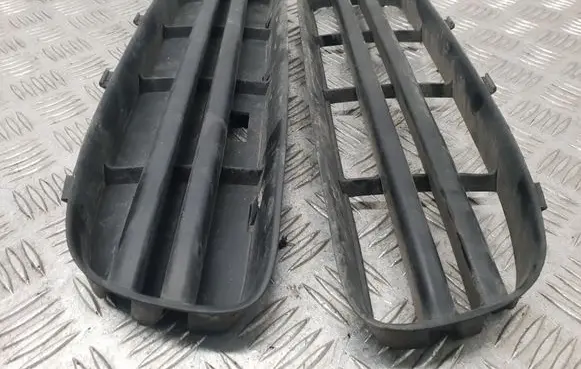 Skoda Octavia Mk1 (1U) Front bumper lower grill 1U0807367C