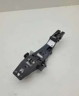 Rear door exterior handle/bracket