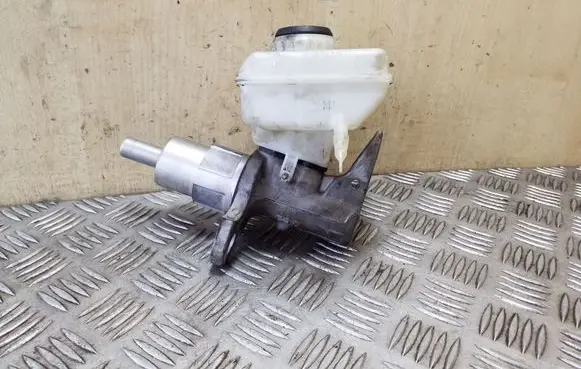 Audi A6 C7 Master brake cylinder 8K0611301A