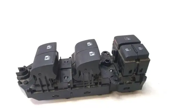 Toyota Hilux (AN120, AN130) Electric window control switch