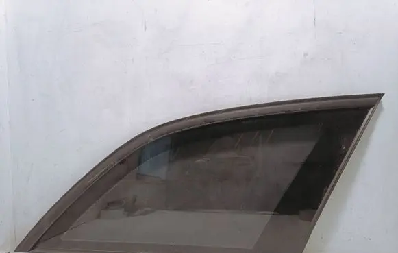 Mercedes-Benz C W204 Rear side window As2