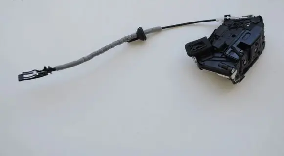 Volvo V60 Coupe door lock (next to the handle) 