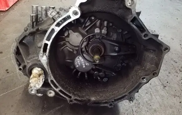 Mazda 5 Manual 6 speed gearbox D2C4 D2C4B F7L