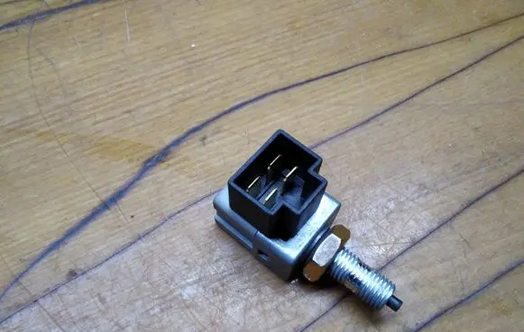 KIA Sportage Brake pedal sensor switch 9381038110