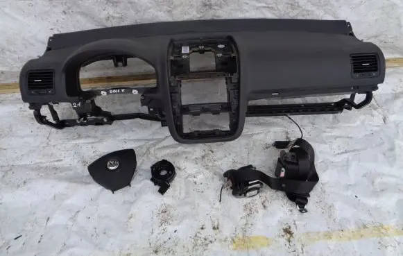 Volkswagen Golf V Airbag set with panel 1K08569853