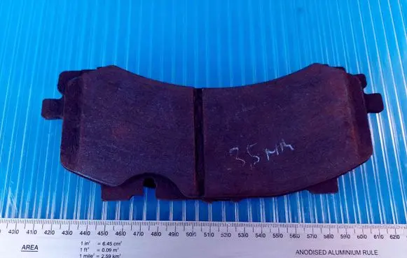 Audi Q7 4M Brake pads (front) 4M0615116