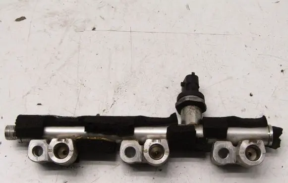 Suzuki Swift III Fuel main line pipe 0261545124