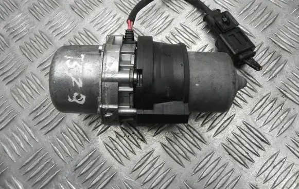 BMW 3 G20 G21 Vacuum pump 6880628
