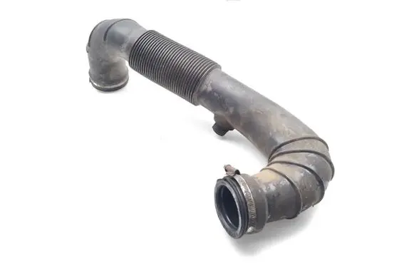 Air intake hose/pipe
