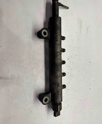 Nissan X-Trail T30 Fuel main line pipe 11F06