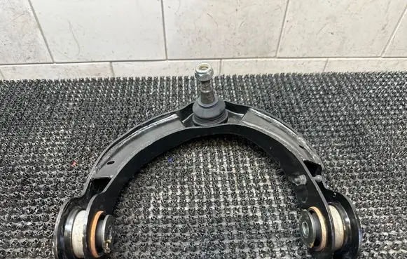 Dodge Durango III Front upper control arm/wishbone 