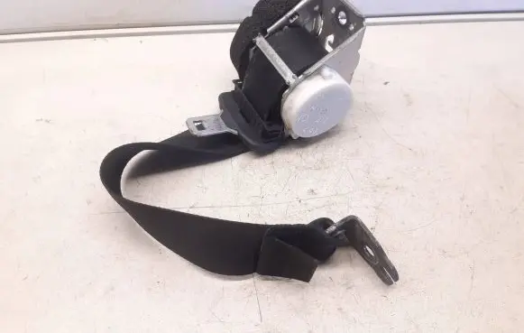 Ford Focus Rear seatbelt 4M51A6118681AJ CXP4A 40603