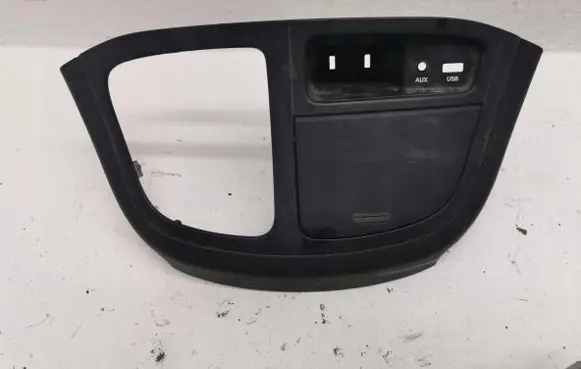 Hyundai Lantra II Glove box 84632-4H000