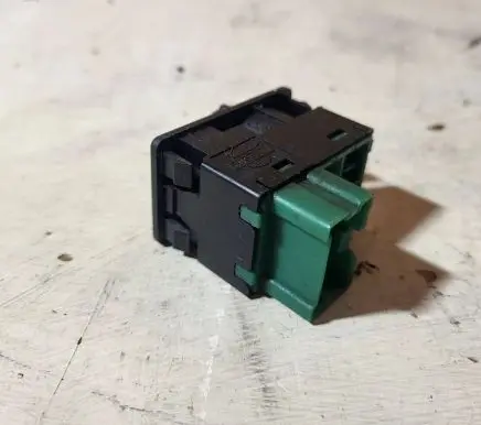 Nissan Primera Wing mirror switch