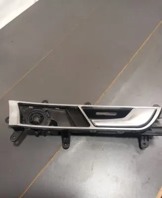 Audi A6 S6 C6 4F Front door interior handle 4F0837020