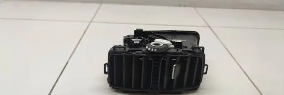 Citroen C5 Aircross Dash center air vent grill 9817118277