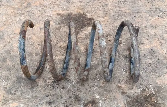 Hyundai Santa Fe Front coil spring 
