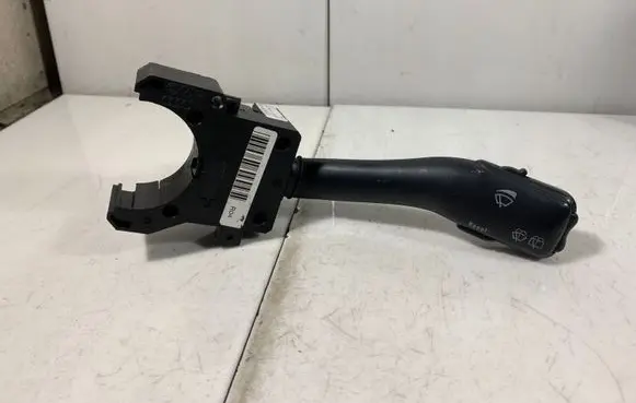Volkswagen PASSAT B5.5 Wiper control stalk 4B0953503H