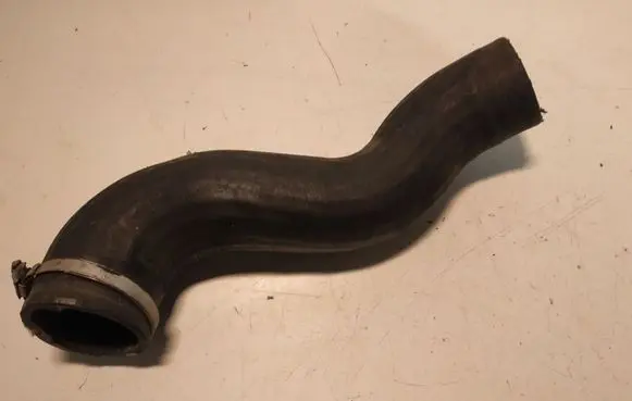 Volvo V70 Intercooler hose/pipe