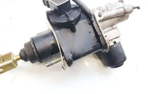 Mercedes-Benz E W211 Master brake cylinder 0204024105 A0004300312
