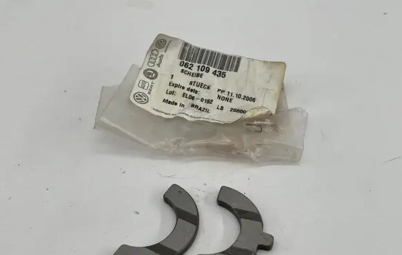 Volkswagen II LT other engine part 062109435