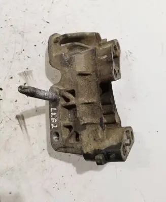 Volvo V50 Engine mounting bracket 3m516030ae