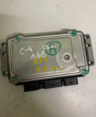 Citroen C4 I Engine control unit/module 9657489480 M5745