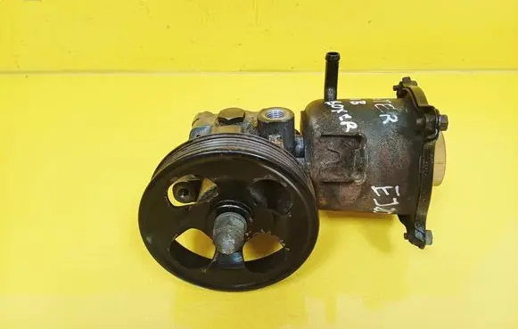 Subaru Forester SF Power steering pump 