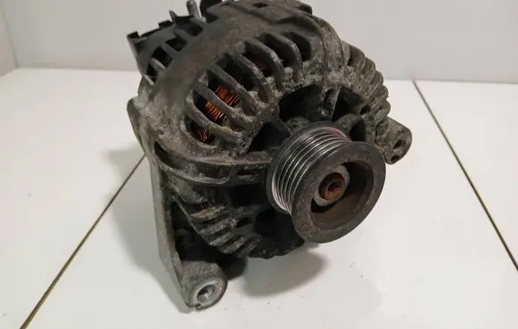 BMW 1 E81 E87 Generator/alternator 7797519 2543303A TG15C027